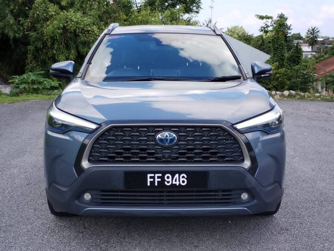 TOYOTA CROSS HYBRID SUV